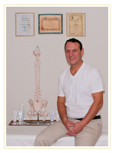 Anatoli Schneider &uuml;bt mobile Massage in Osnabr&uuml;ck aus